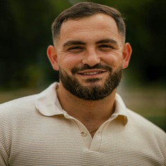 Daniel Foster - CEO of NovaTech Media, Web Hosting Review